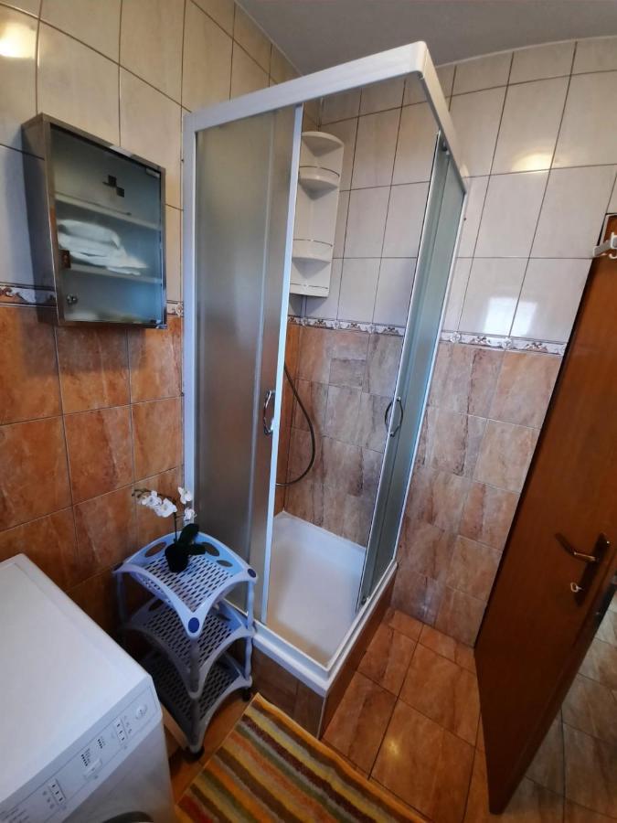 Anita Apartment วีร์ ภายนอก รูปภาพ